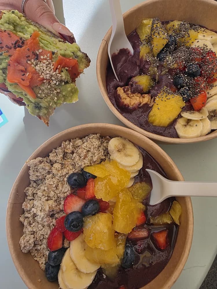 Acai bowl