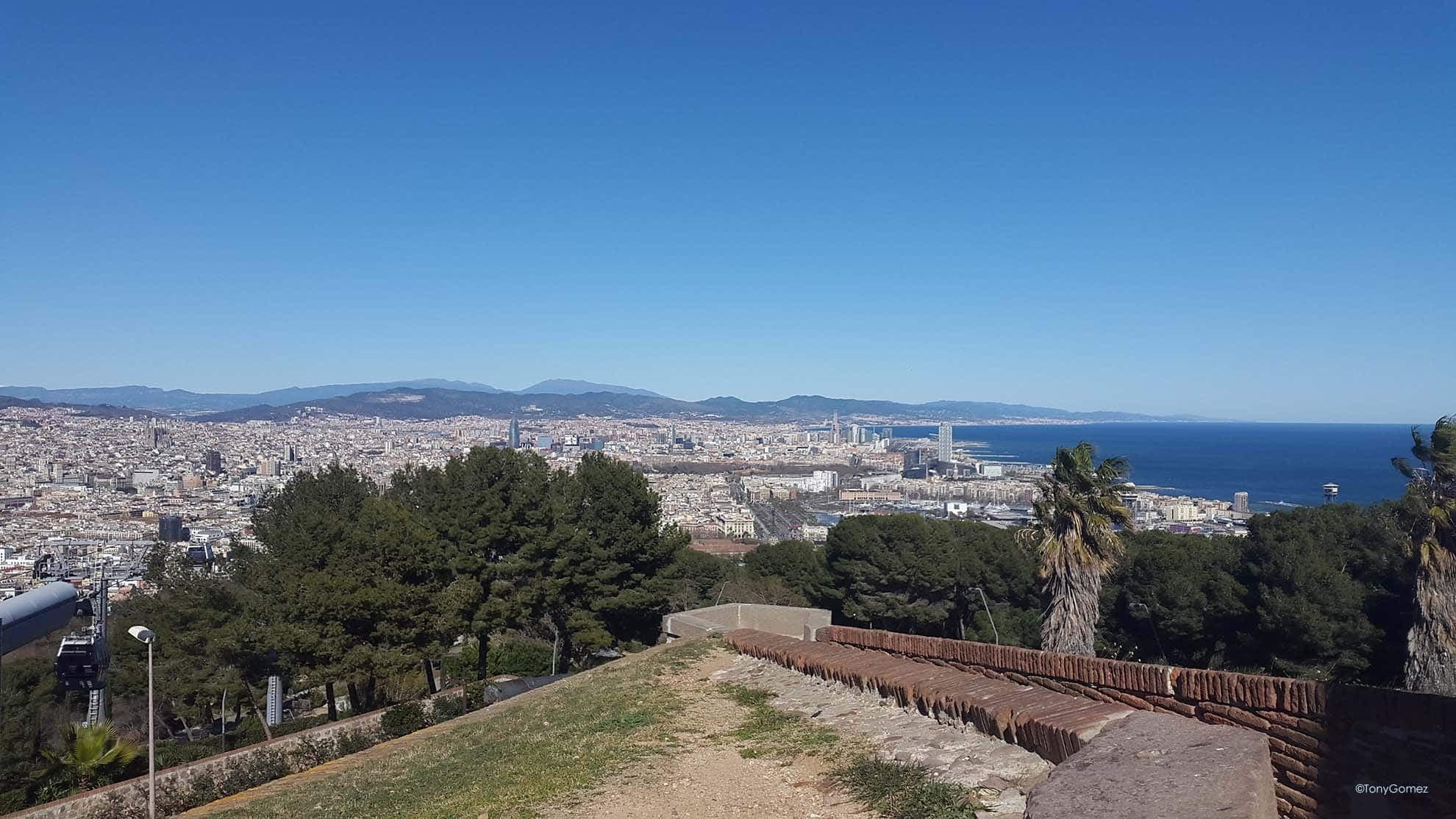 Vue panoramique de Barcelone depuis le Parc Güell - littletiti08