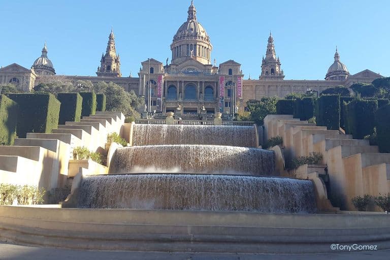 Vue panoramique de Barcelone depuis le Parc Güell