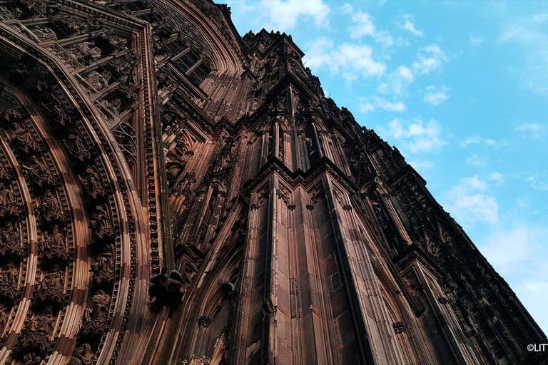 La cathédrale de Cologne au coucher du soleil
